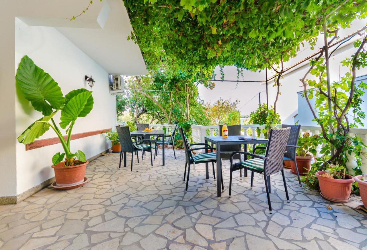 Apartments And Rooms Bianca Barbat na Rabu 外观 照片