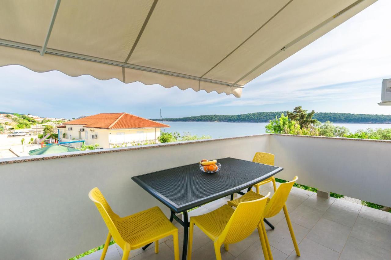 Apartments And Rooms Bianca Barbat na Rabu 外观 照片