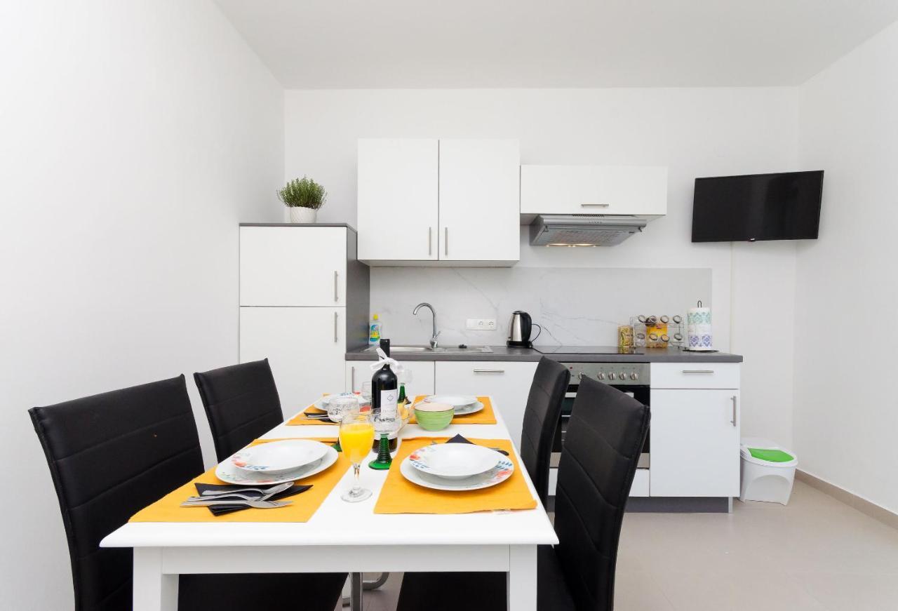 Apartments And Rooms Bianca Barbat na Rabu 外观 照片